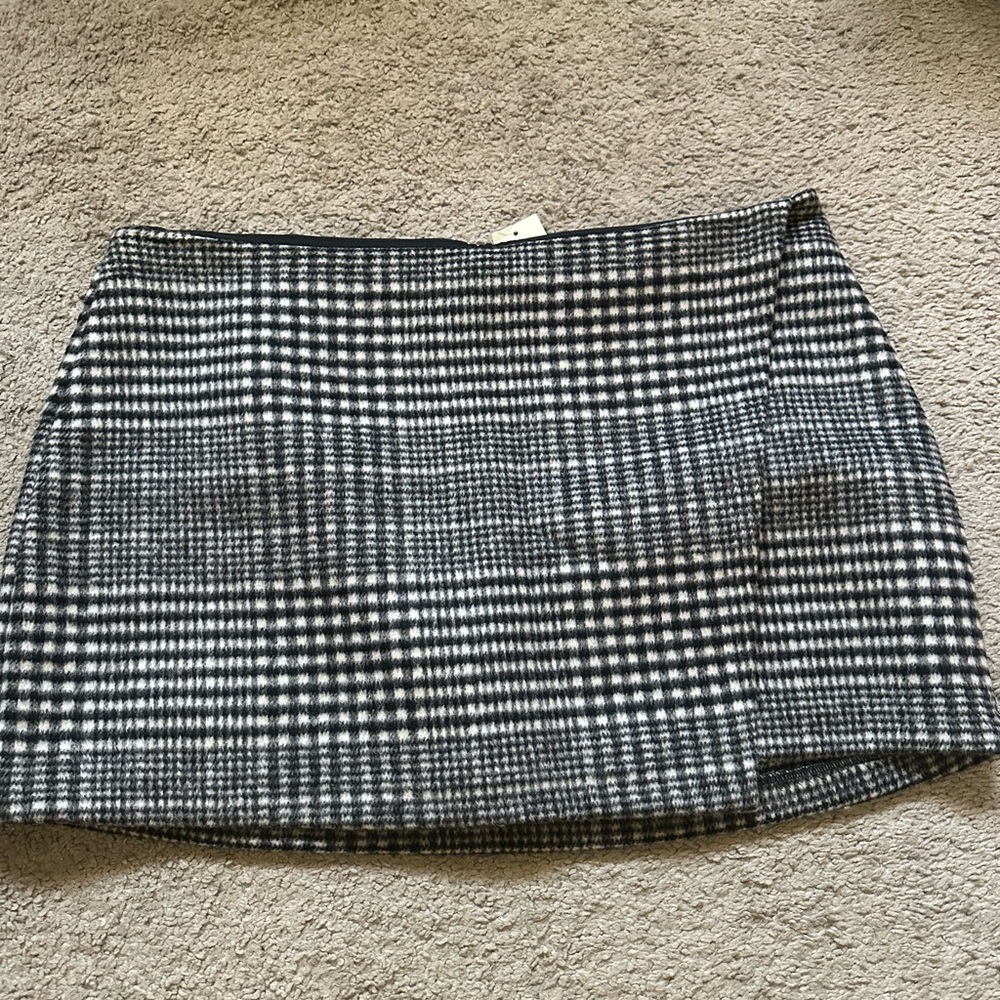 Abercrombie & Fitch Black and White Mini Pencil Skirt